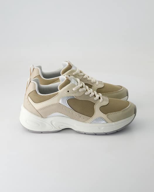 Geox Zarvia Sneaker in Beige