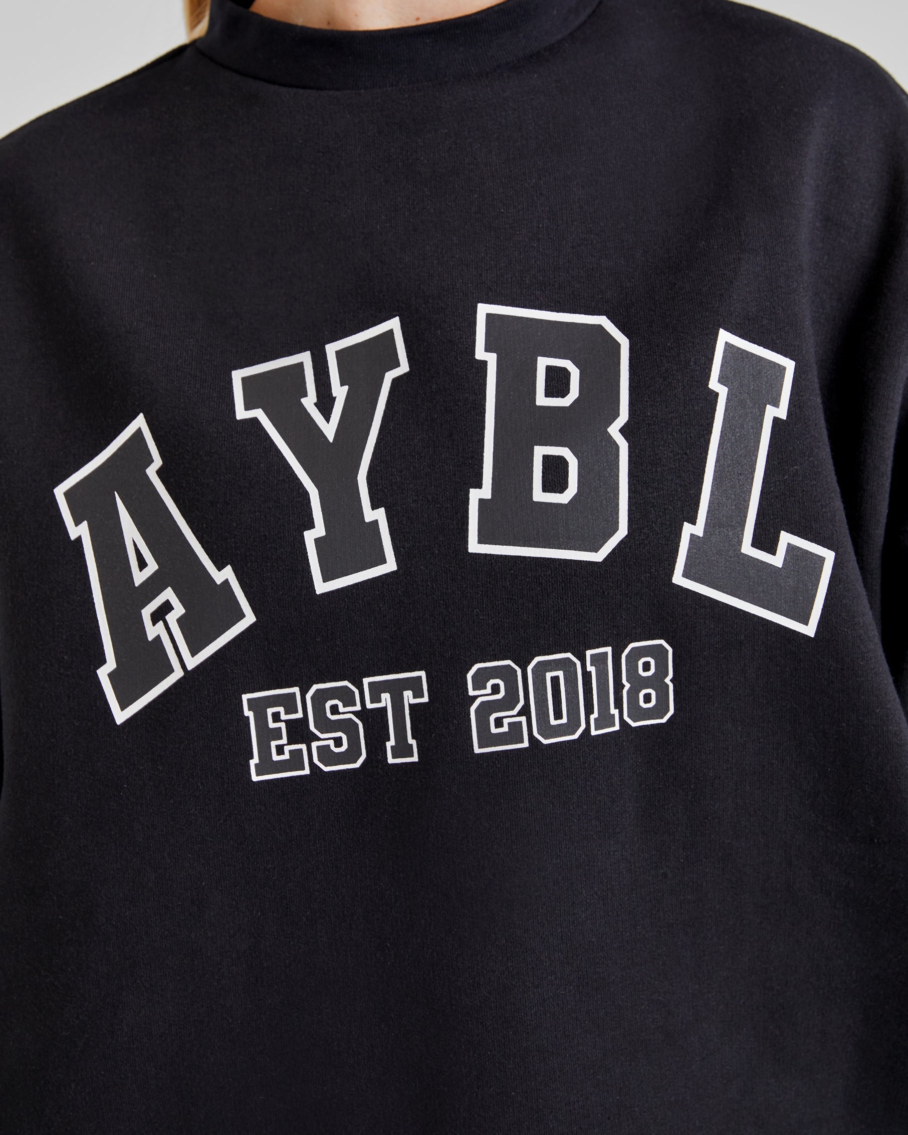 Varsity Graphic Oversized Sweatshirt