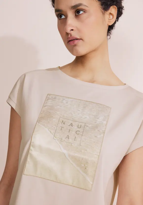 T-Shirt mit Print Patch - smooth sand beige