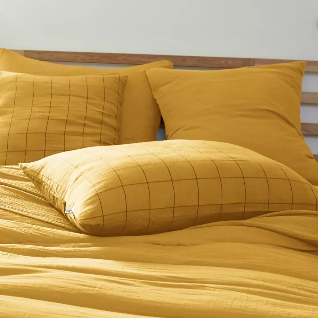 Taie d'oreiller rectangulaire gaze de coton (50 x 70 cm) Gaïa Match Jaune safran