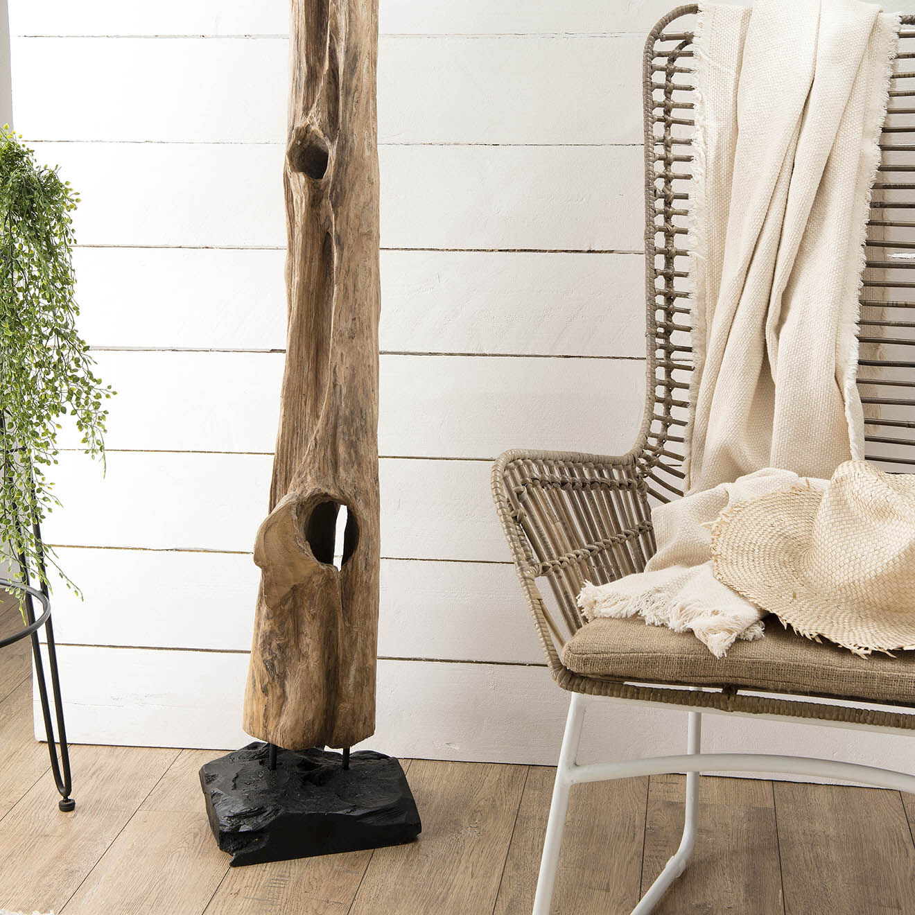 Macabane Sculpture branche L Clara teck - 28x26x150 cm