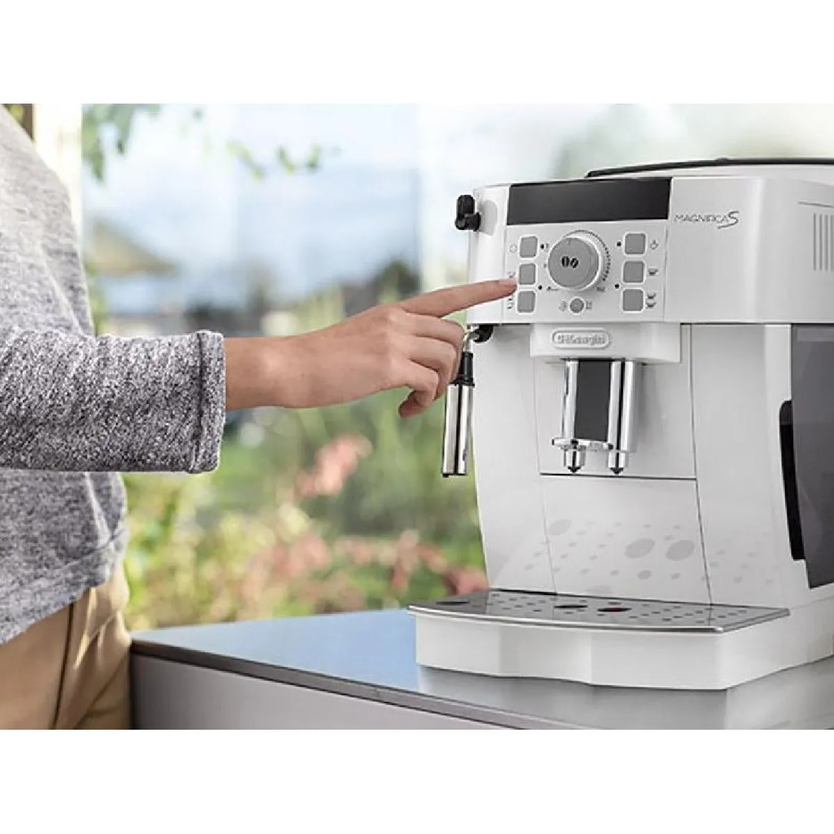 DeLonghi Magnifica S ECAM 22.110.W