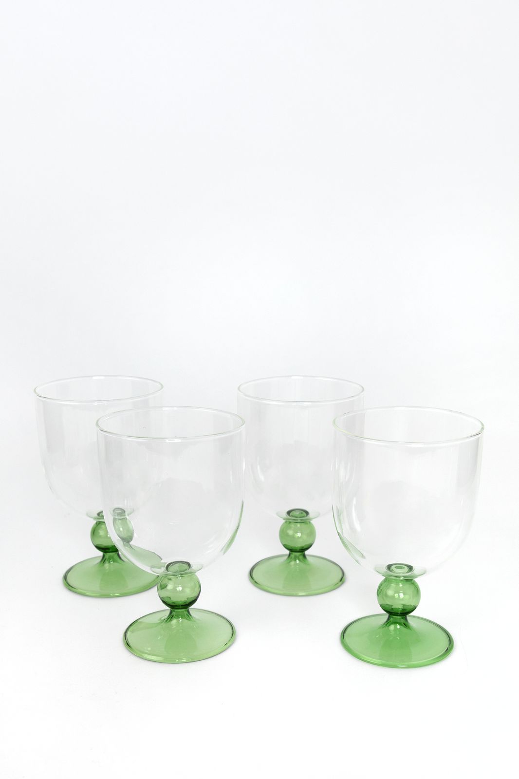 Wijnglazen met groene voet