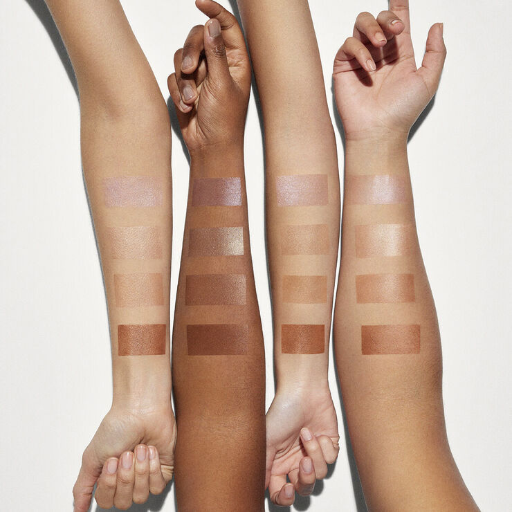 SUPERGOOP Glowscreen - Sunscreen SPF 30 PA    with Hyaluronic Acid   Niacinamide