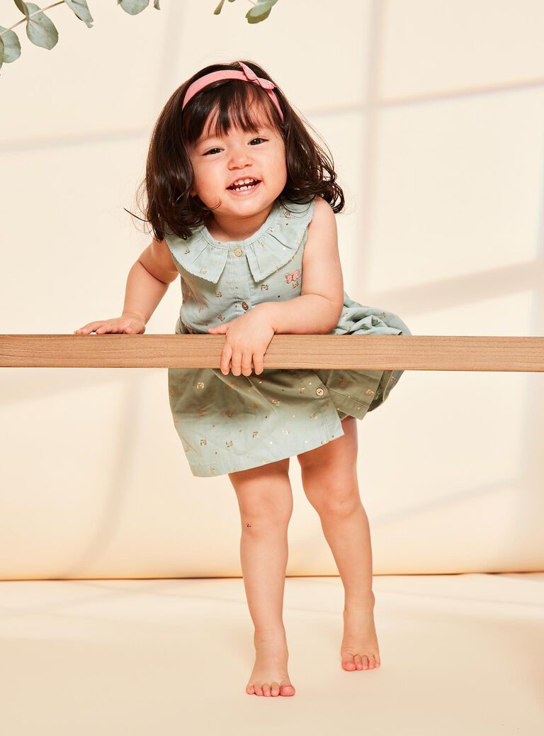 Robe et bloomer vert tendre à papillons