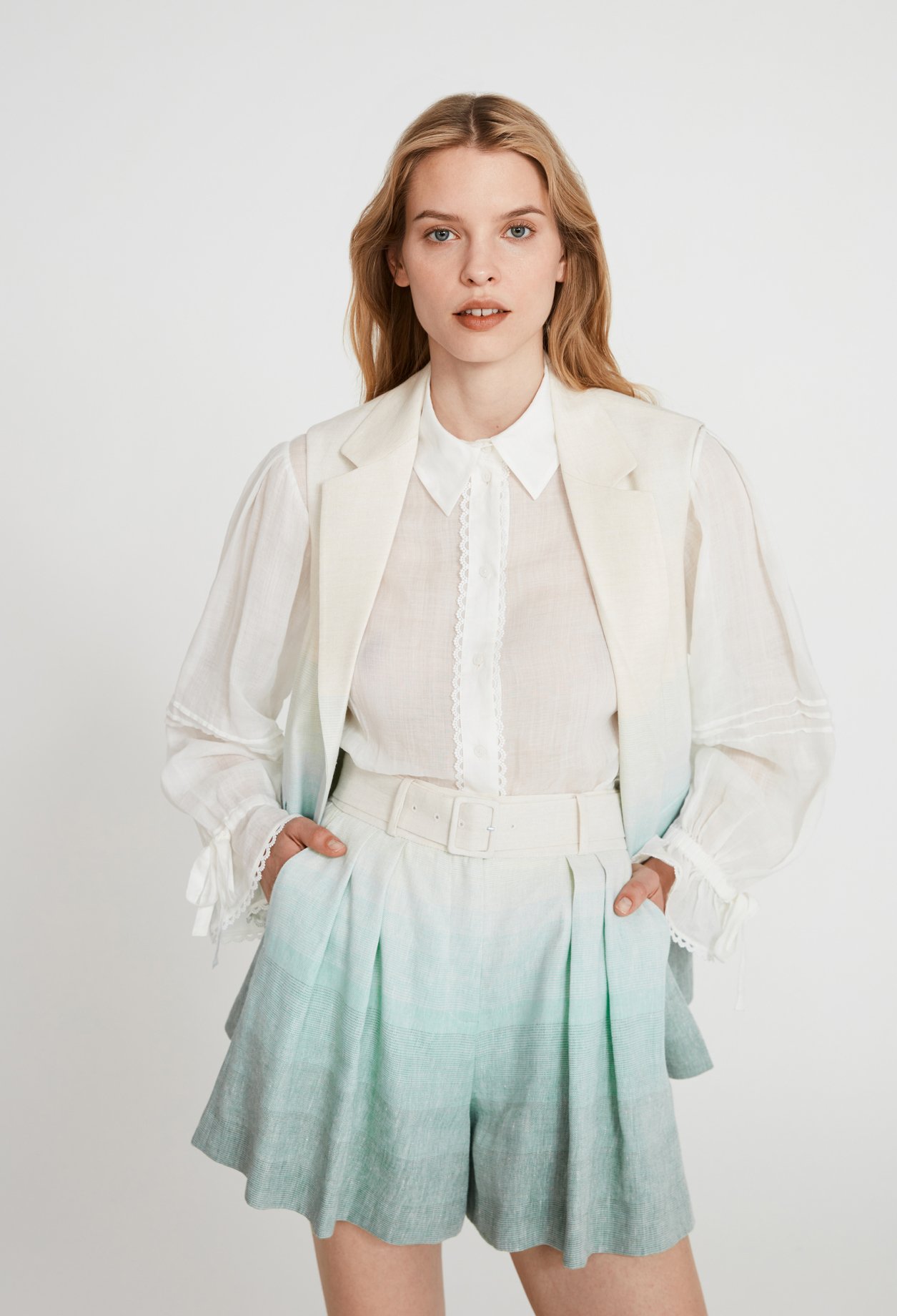 Veste bicolore tailleur sans manche
