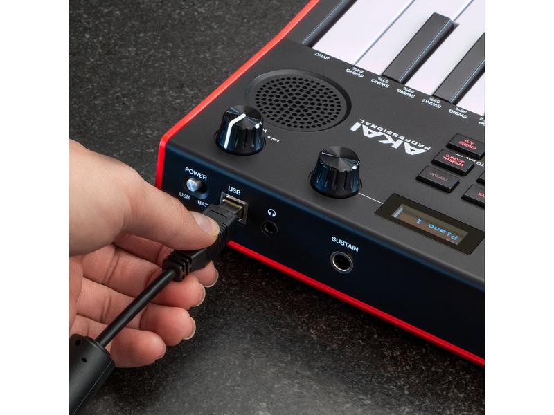 Akai Keyboard Controller MPK Mini Play MK3 Ultraportabler Keyboard-Controller für überall