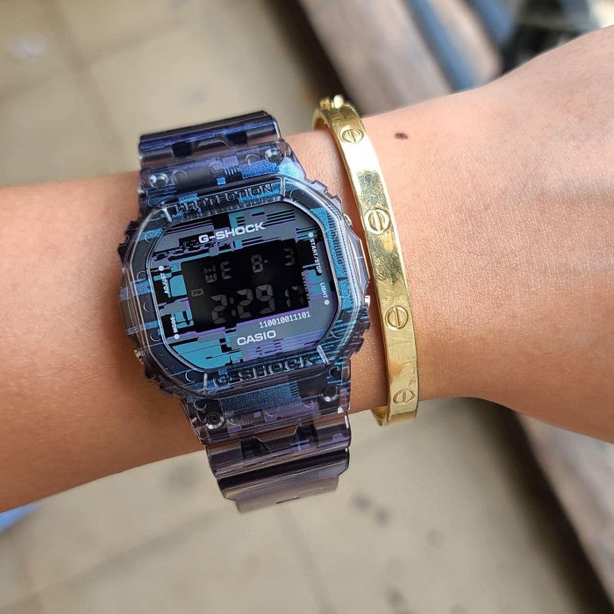 Montre Casio G-Shock édition limitée translucide