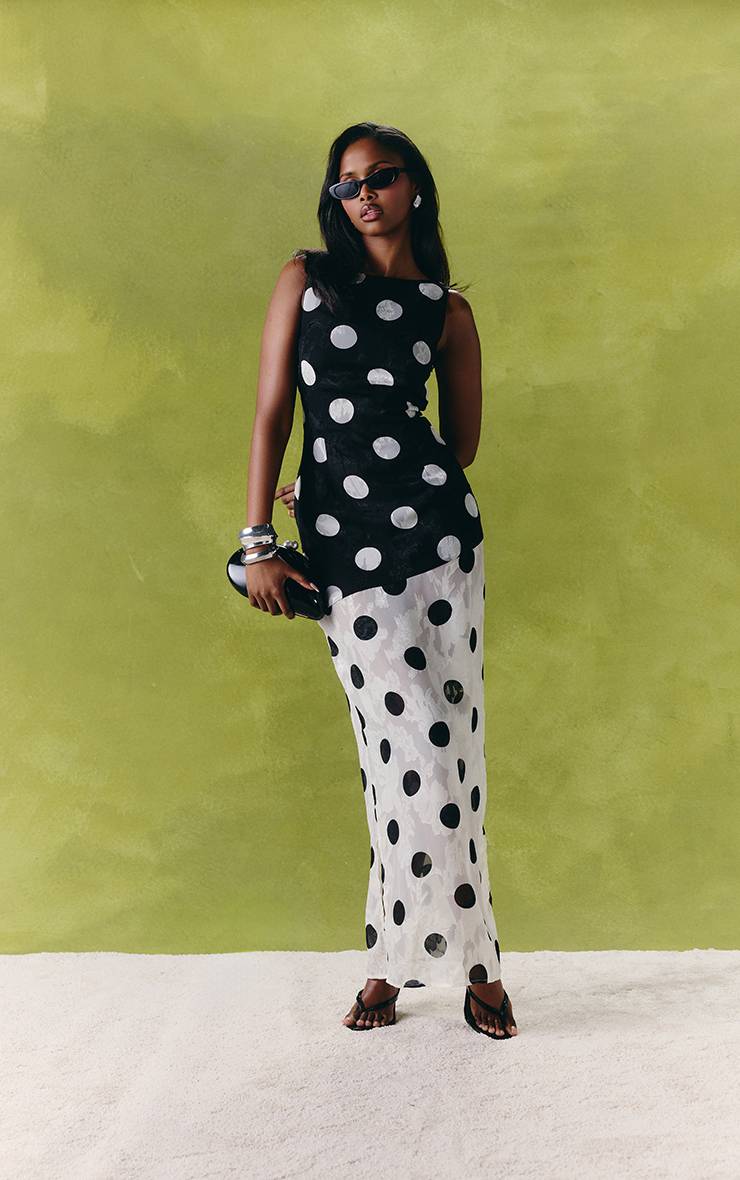 Monochrome Robe Longue En Mousseline À Pois Surdimensionnés Jacquard Avec Dos Drapé