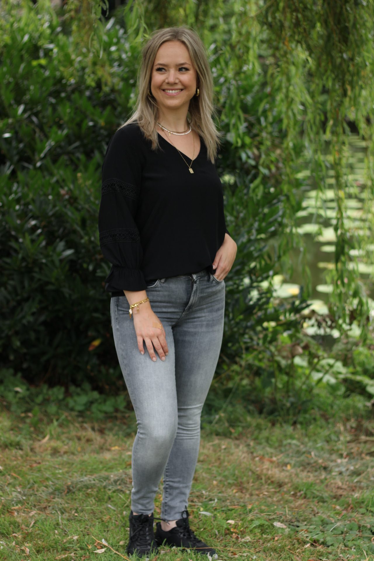 Culture - Francis Asmine V-Neck Blouse - Black