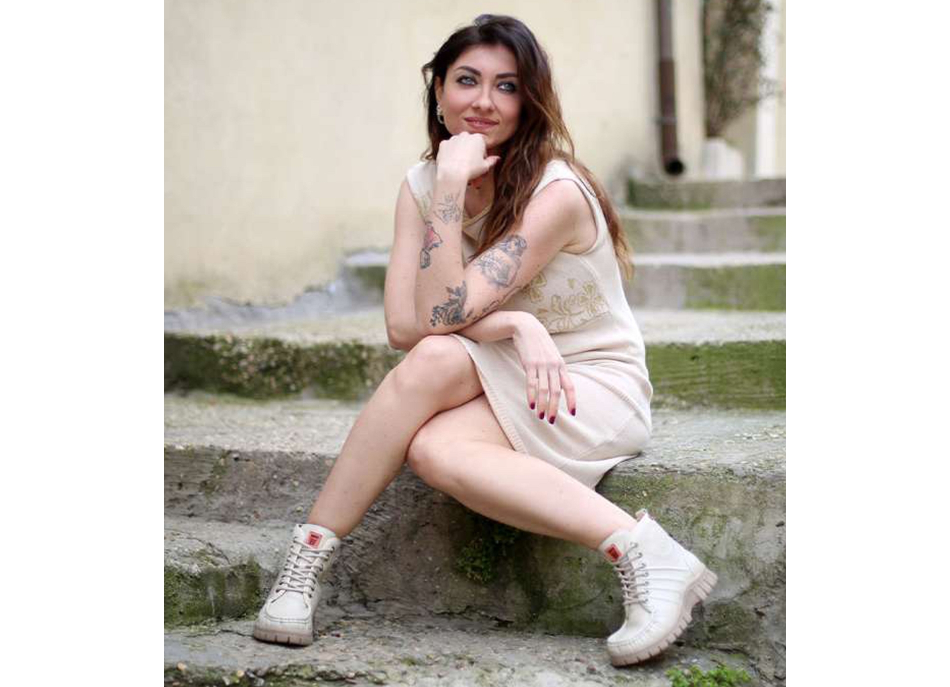 4001 beige