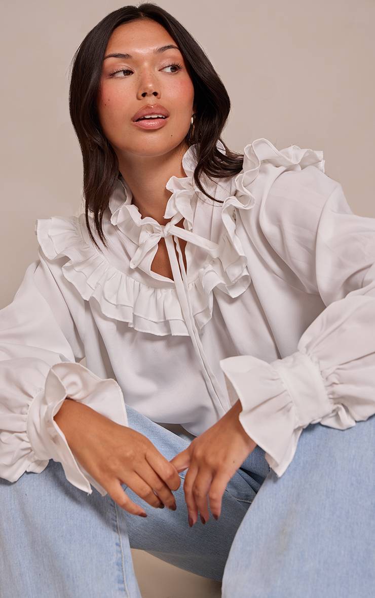 Blanc Chemise À Manches Longues En Coton Avec Col Montant Et Détails À Volants