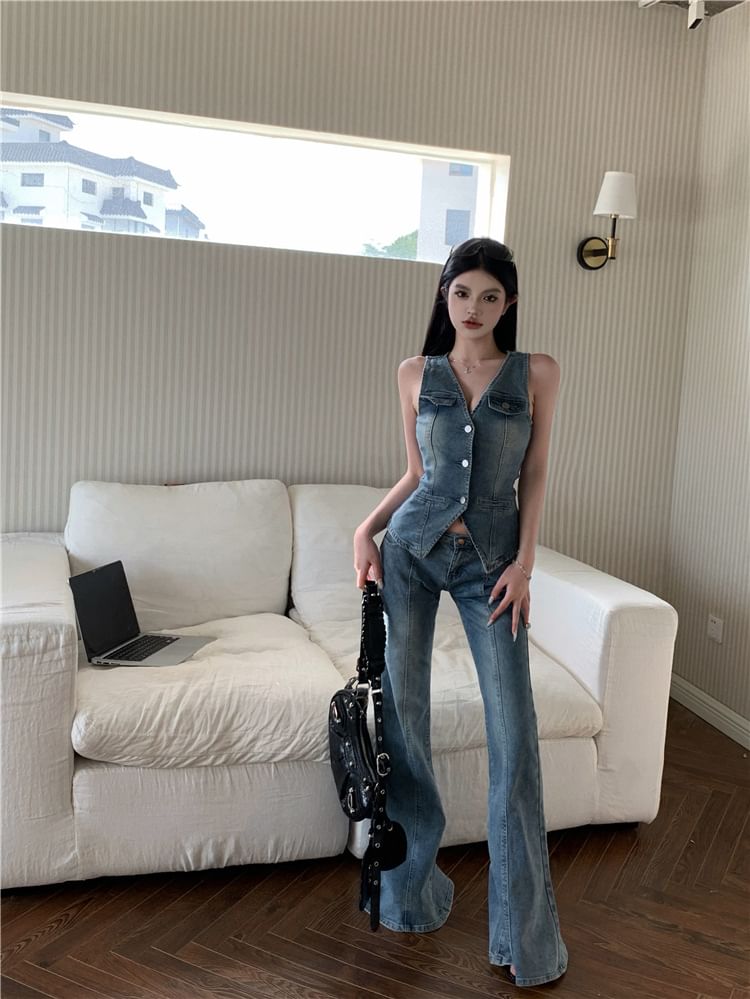 haruokiea - V-hals gewassen denim vest met knopen / lage taille flared jeans
