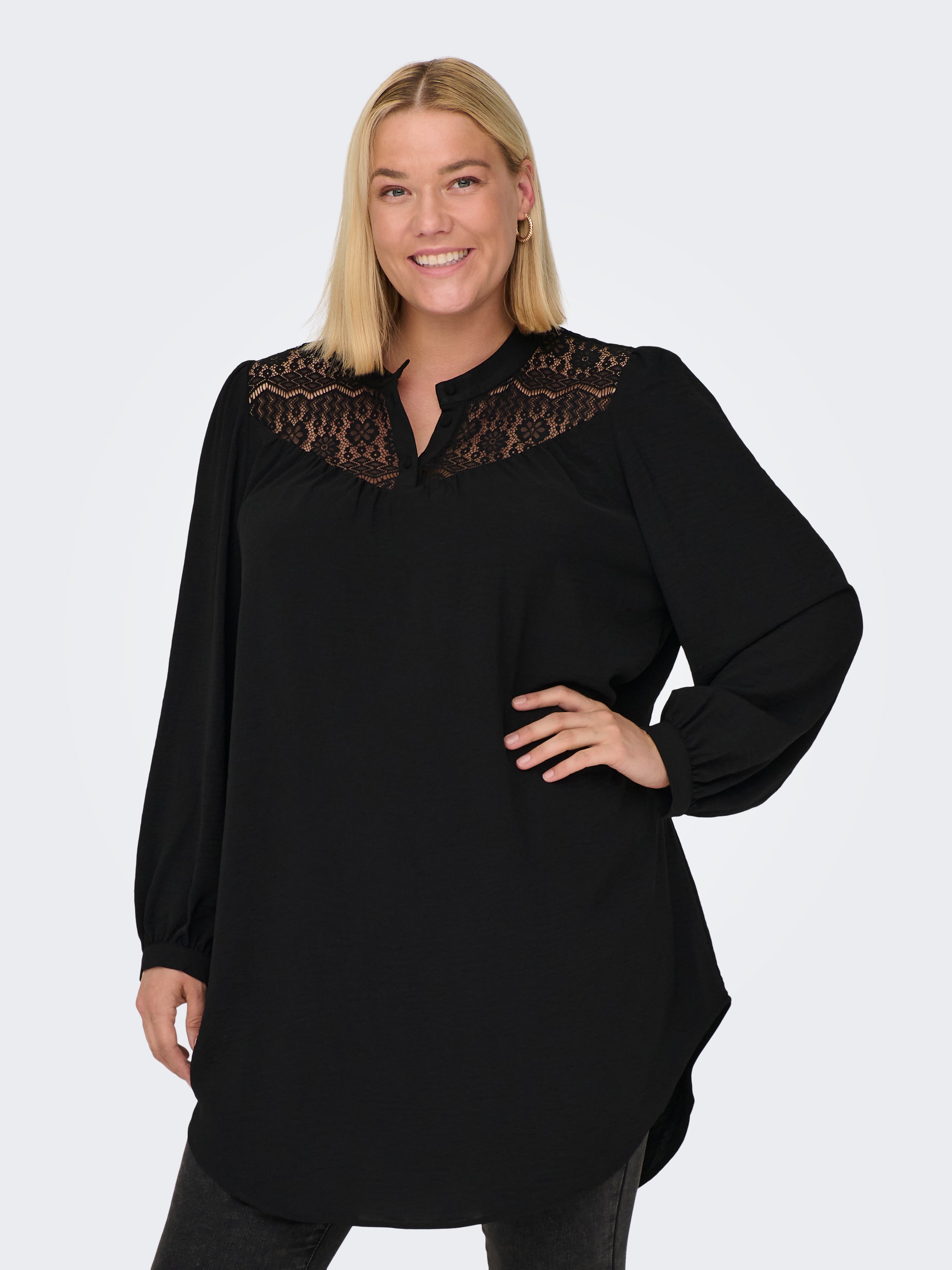 CARMETTE Top Black