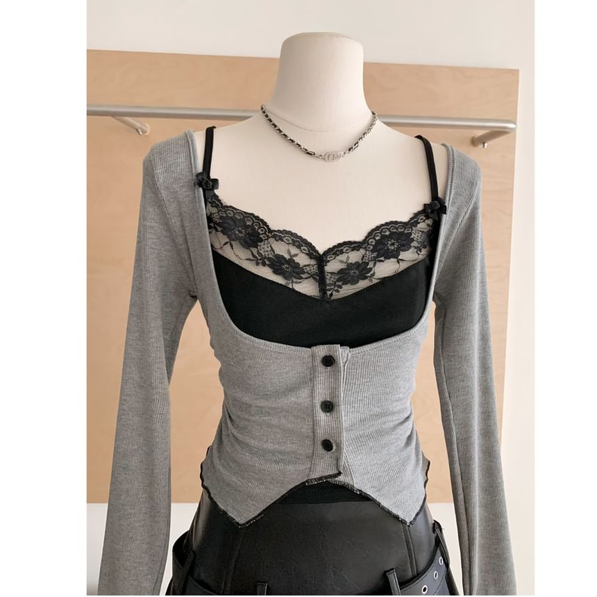 Dute - Mock Two-Piece Crop Top met lange mouwen, vierkante hals en knoopjes