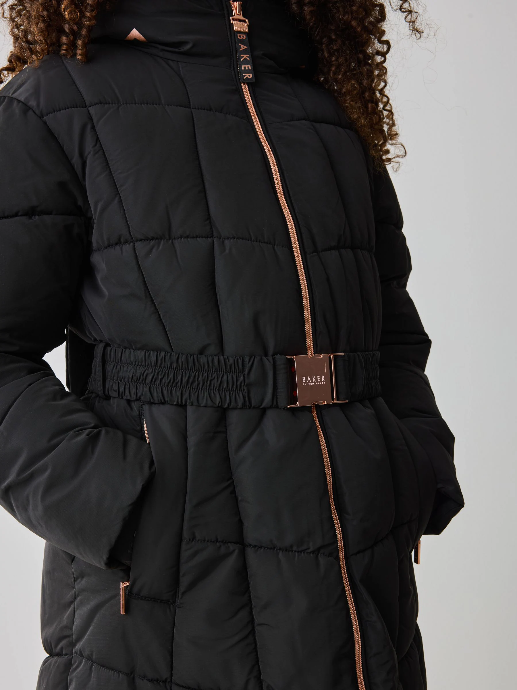 Zwart - Baker by Ted Baker Regenbestendige gewatteerde lange jas met strik op de rug en ceintuur