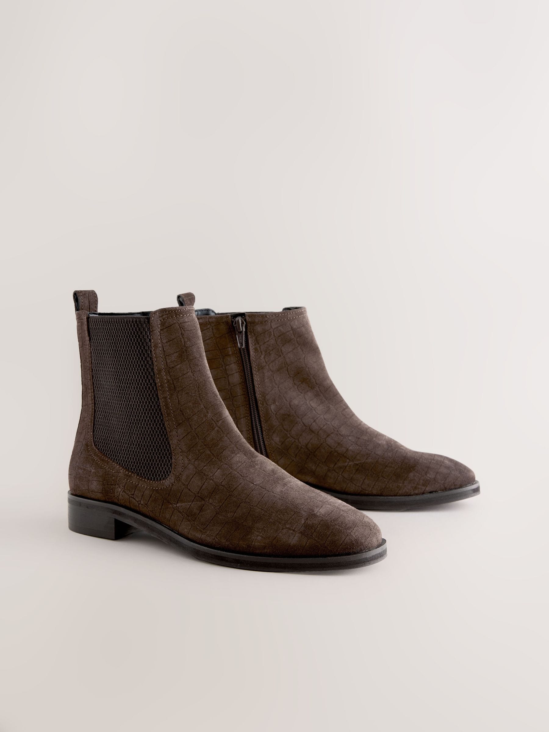 Chocolate Brown Suede Embossed - Forever Comfort® Chelsea-enkellaarzen