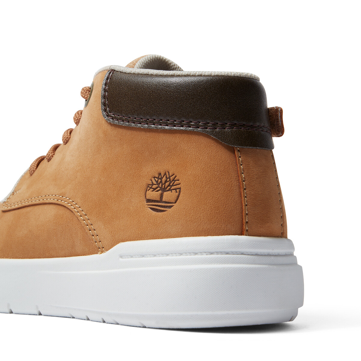 TIMBERLAND<br>Tênis de couro Seneca Bay Chukka de couro