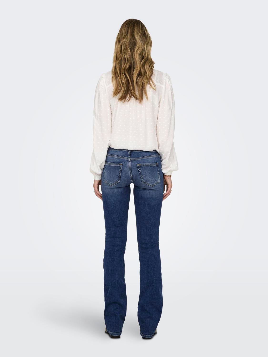 ONLBLUSH Niedrige Taille Ausgestellt Jeans Medium Blue Denim