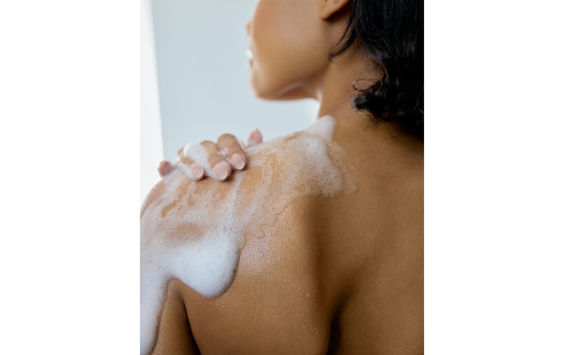 Duschcreme Pflegedusche Creme Protect 250 mlDuschcreme angereichert mit Vitamin C und E, wertvollen Ölen und Dexpanthenol