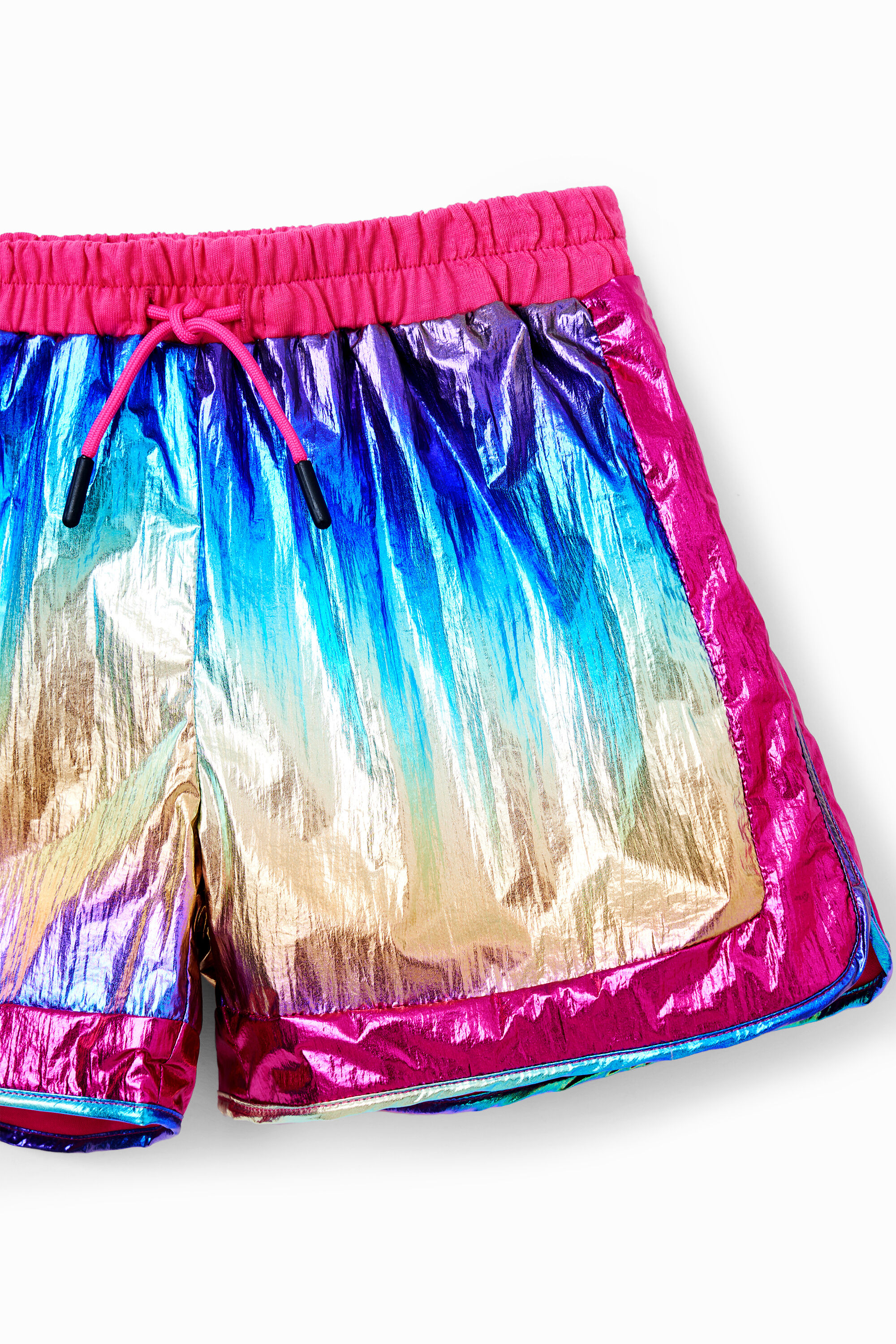 Short iridiscent
