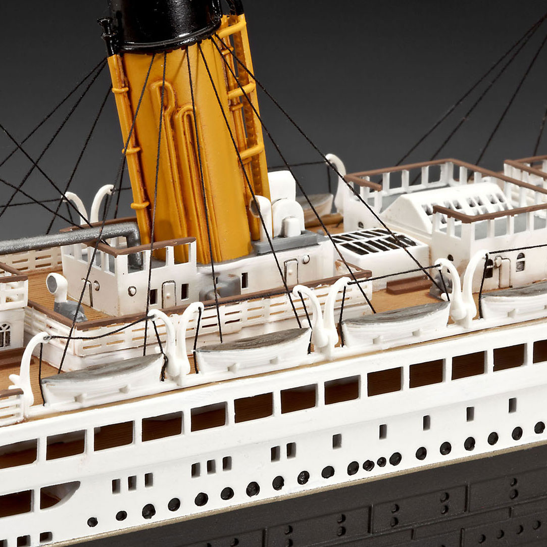 Revell Geschenkset 100 jaar Titanic