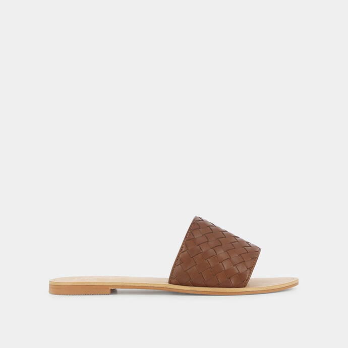 Mules plates tressées  en cuir cognac