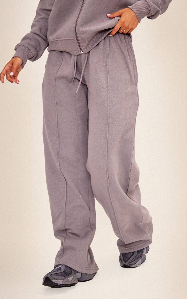 Charbon Jogging Petite À Jambes Droites Avec Détails De Coutures