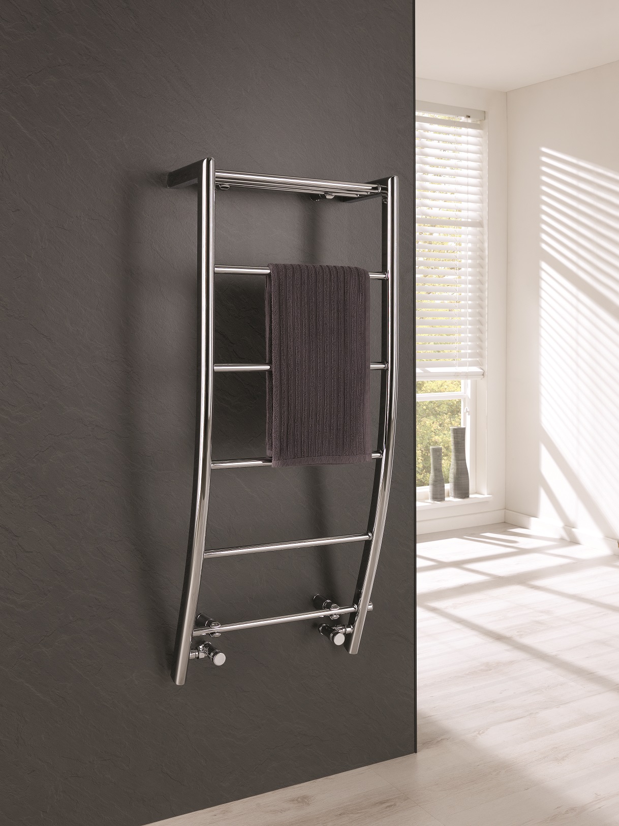 Eastbrook Biava Corinium design radiator 120x50cm Chroom 304 watt