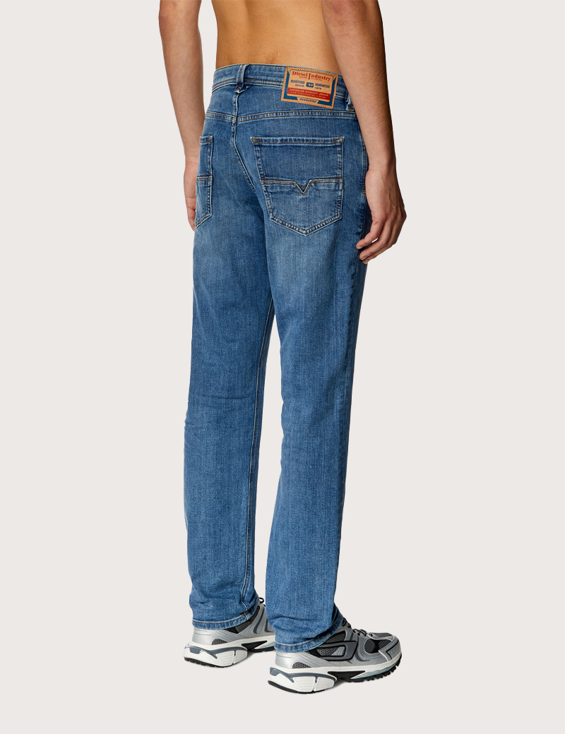 DIESEL JEAN HOMME LARKEE-BEEX KIAL