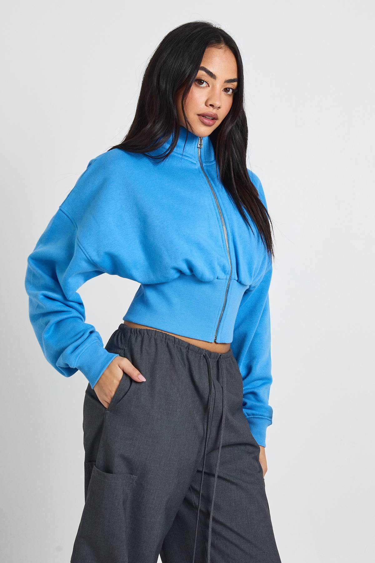boohoo Sweat à Casynthétiqueche Col Montant Taille Cintrée avec Fermeture Éclair