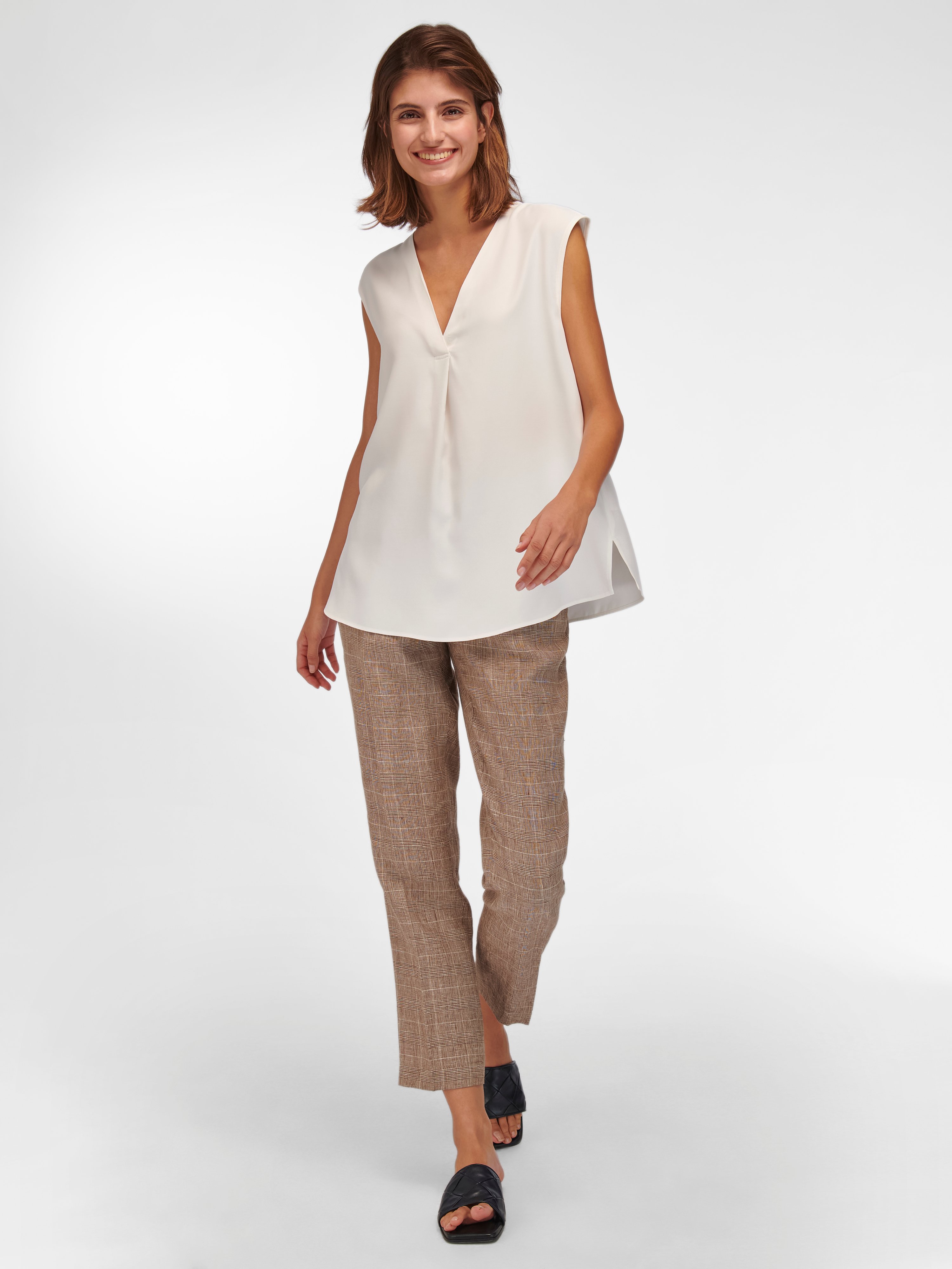 Ärmellose Bluse mit V-Auschnitt