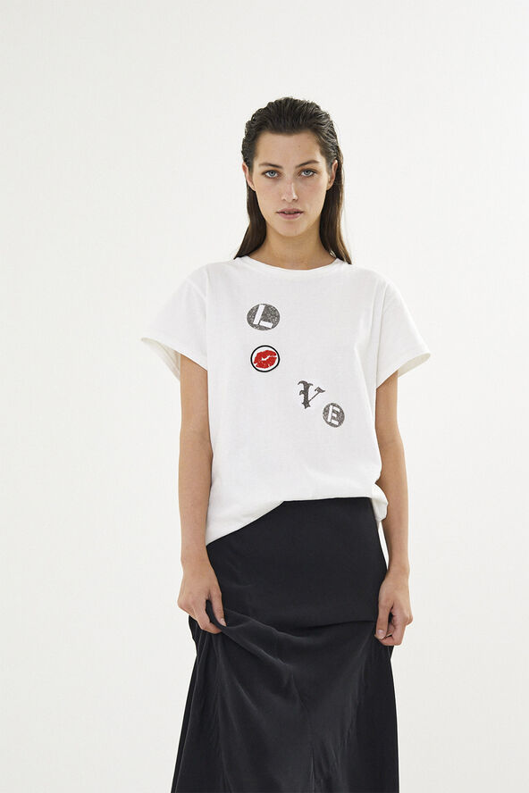 Rabens Saloner Love patch t-shirt - Ambla Chalk