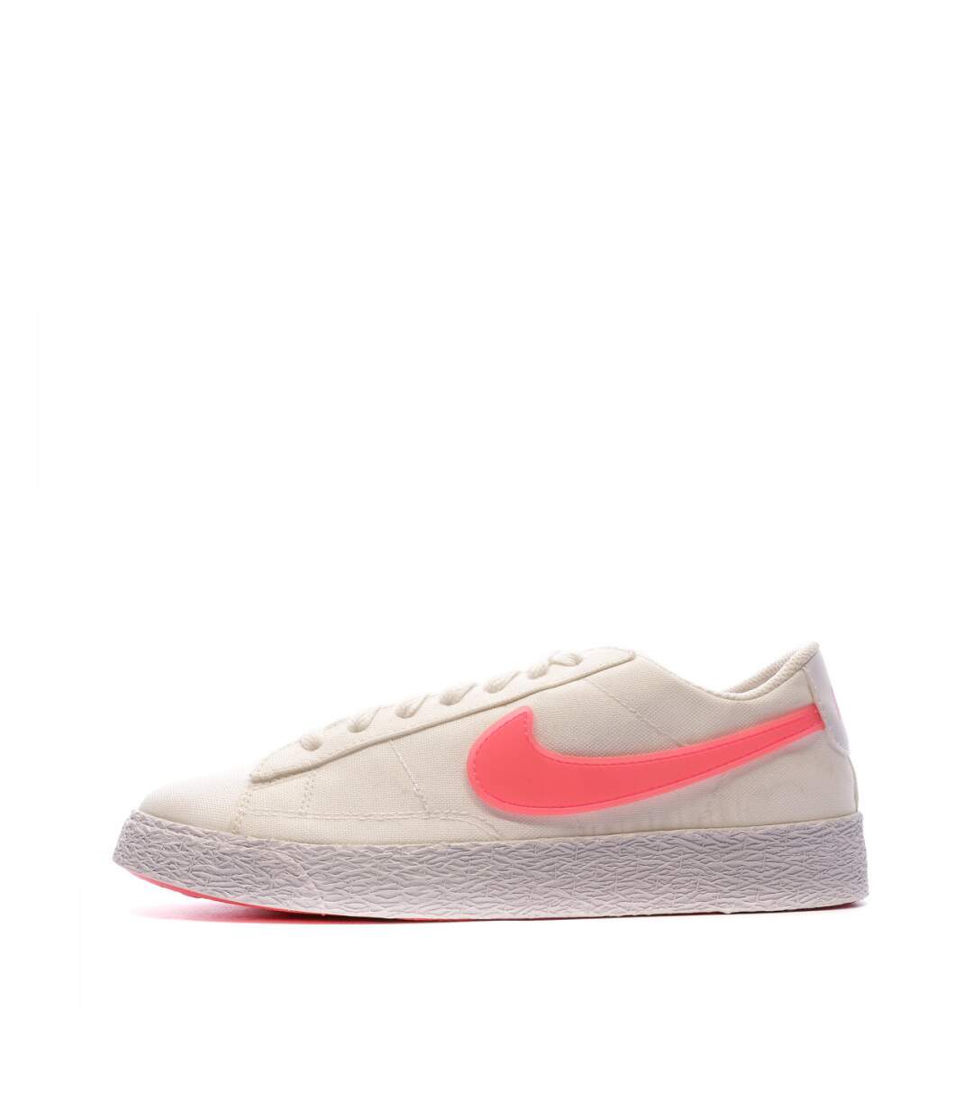Baskets Blanche/Rose Femme Nike Blazer Low Pop