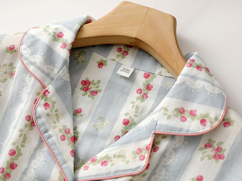 Finlies - Pyjamaset: Bloemenshirt + Broek