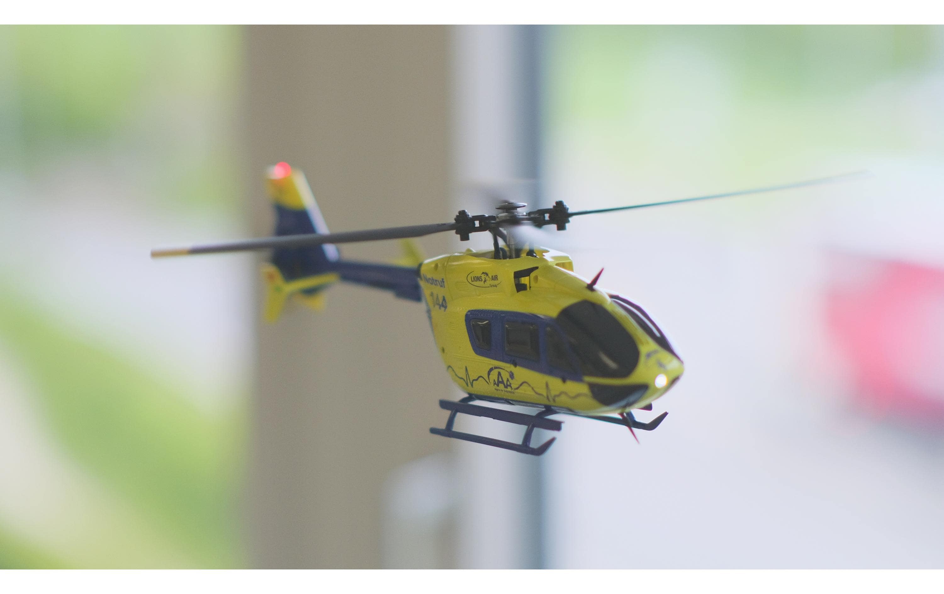 Helikopter AFX-135 Alpine Air Ambulance 4-Kanal, RTF<br>Kleiner Scale Heli mit 4-Kanal Steuerung für Einsteiger und Fortgeschrittene Piloten