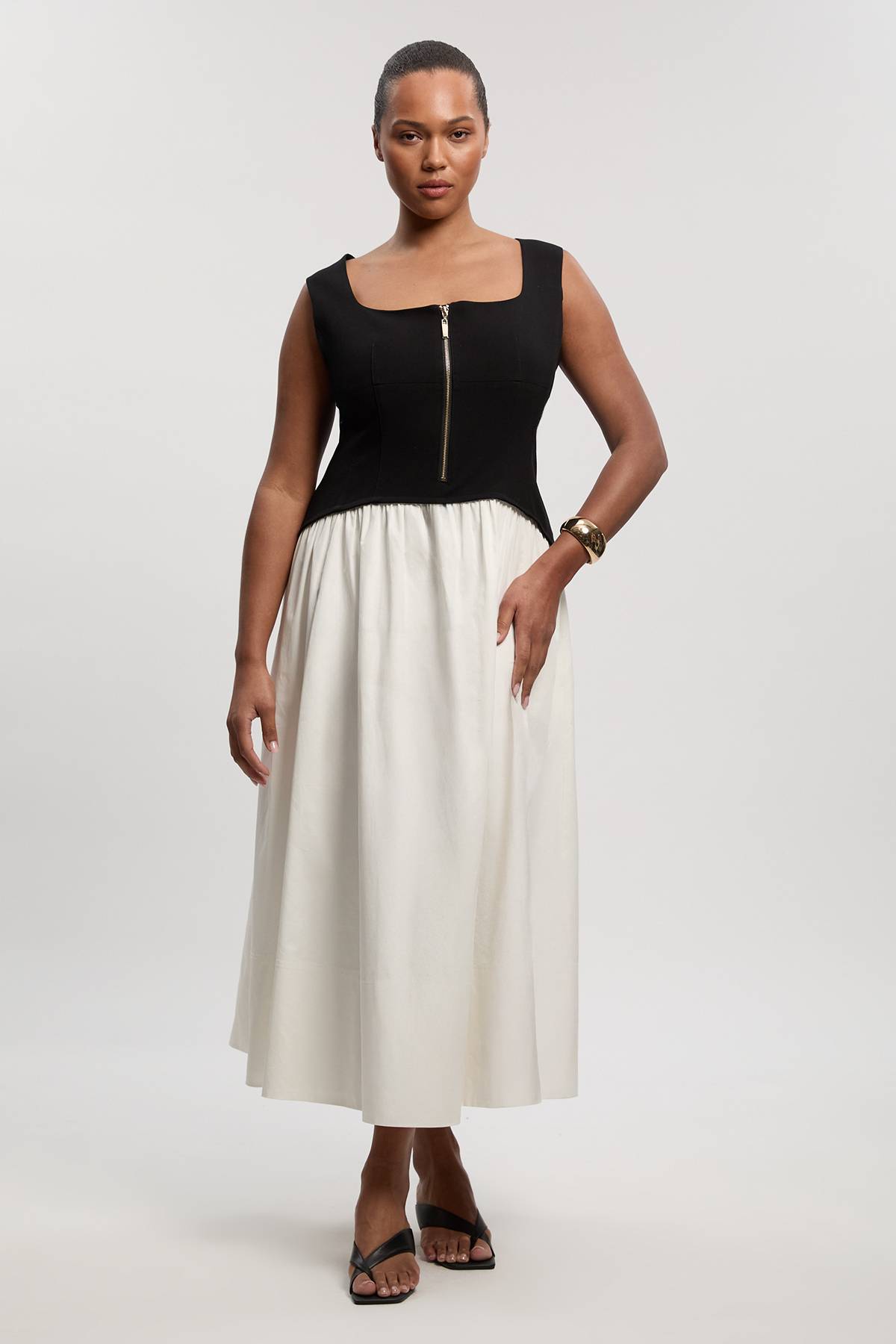 KarenMillen Robe Midi Ajustée À Jupe Évasée En Mélange Coton Stretch Compact Grande Taille
