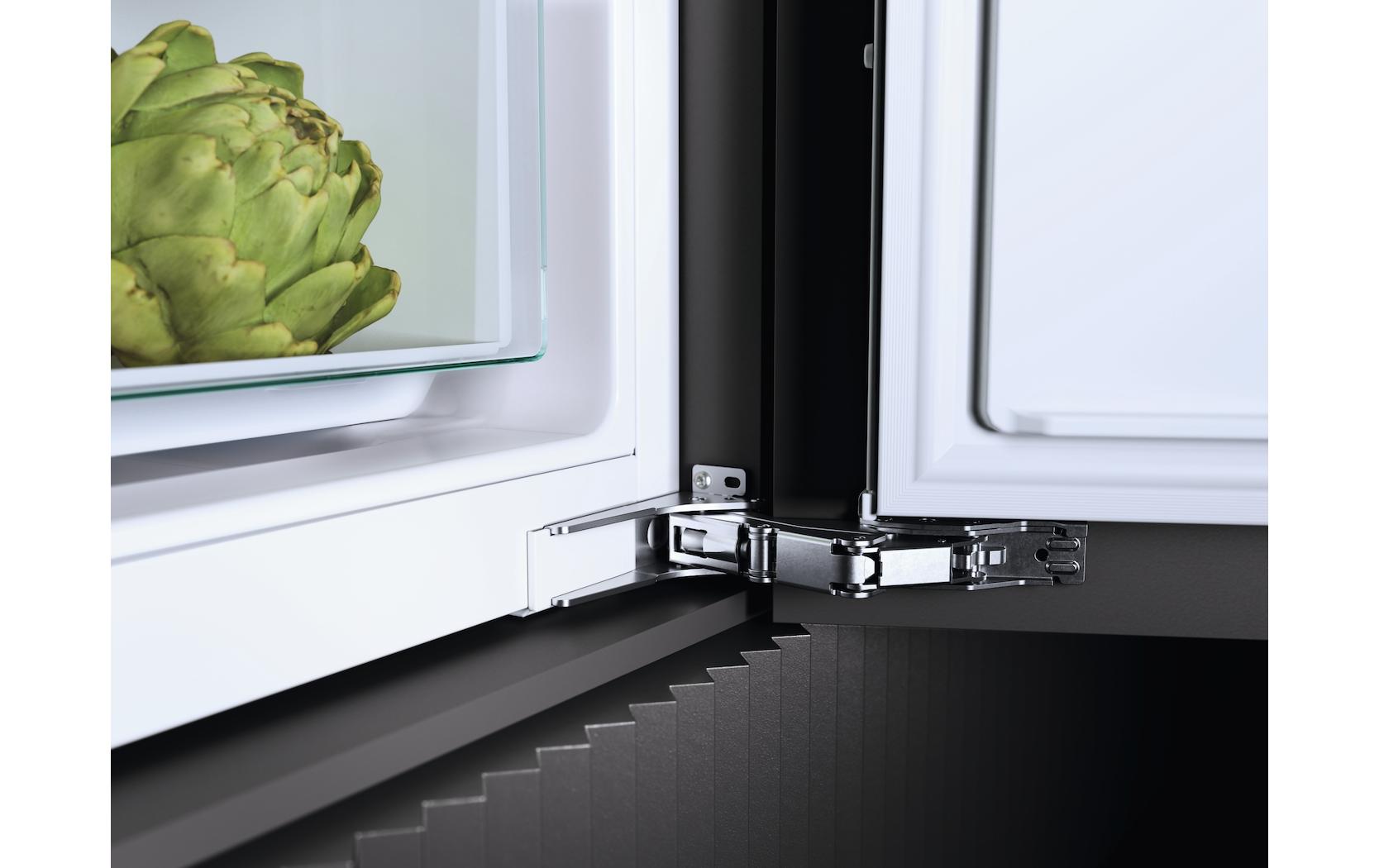 Einbaukühlschrank K 7328 D Links<br>Einbau-Kühlschrank mit 4 Sterne-Gefrierfach, LED-Beleuchtung, SoftClose und SuperKühlen für mehr Komfort