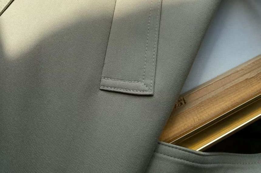 Ango - Trenchcoat met kraag en enkele rij knopen