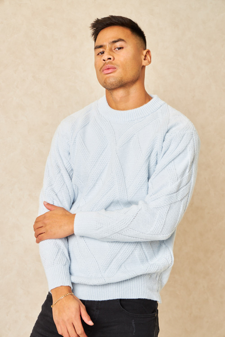 Pull gris à motif croisé col rond