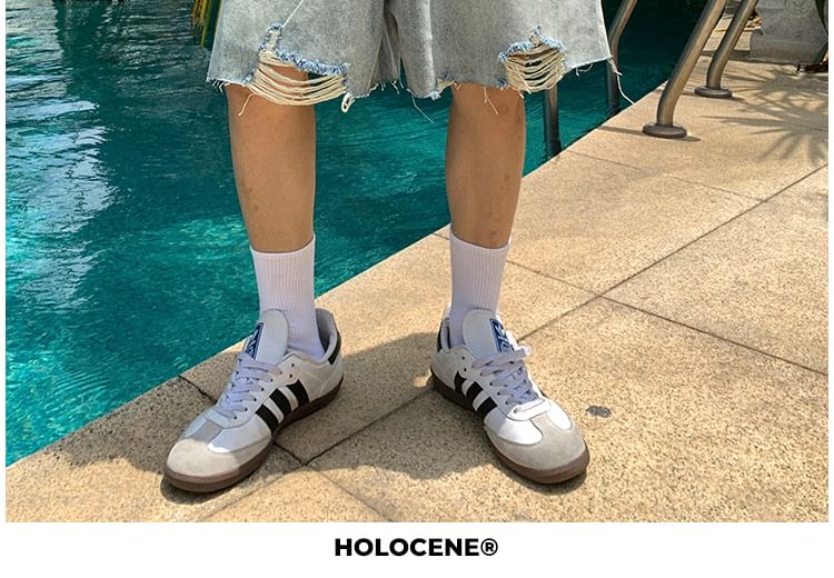 GRAYCIOUS - Mid Rise Washed Distressed Wide Leg Jorts