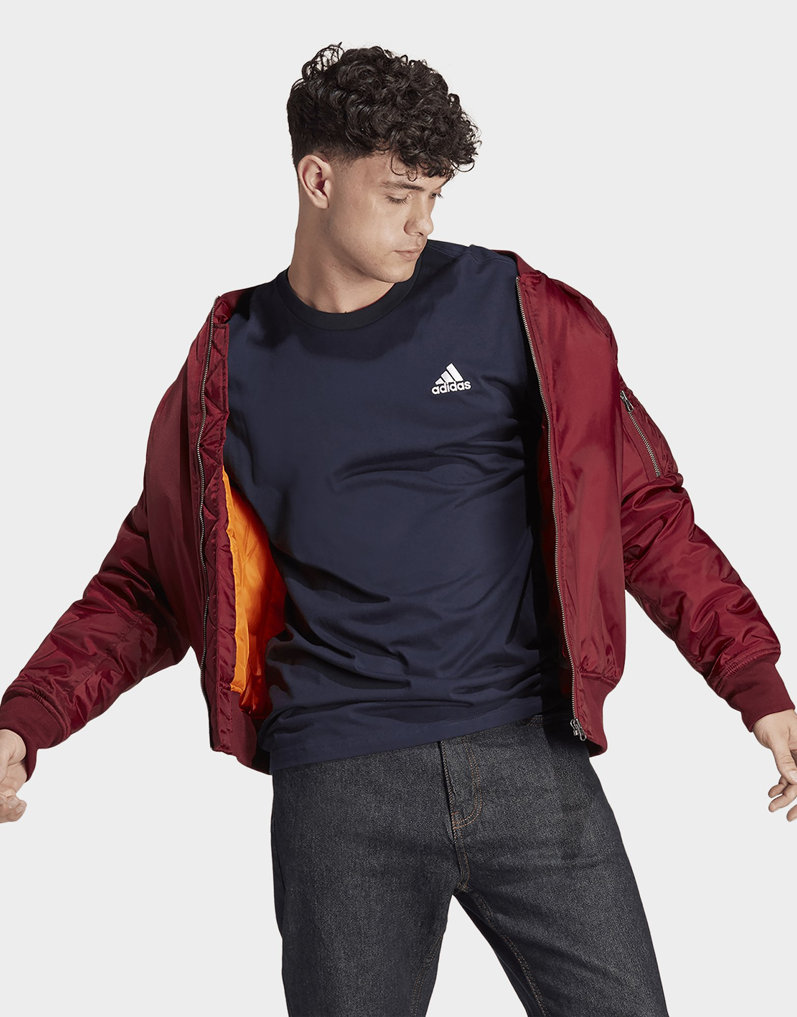adidas T-shirt en jersey à petit logo brodé Essentials
