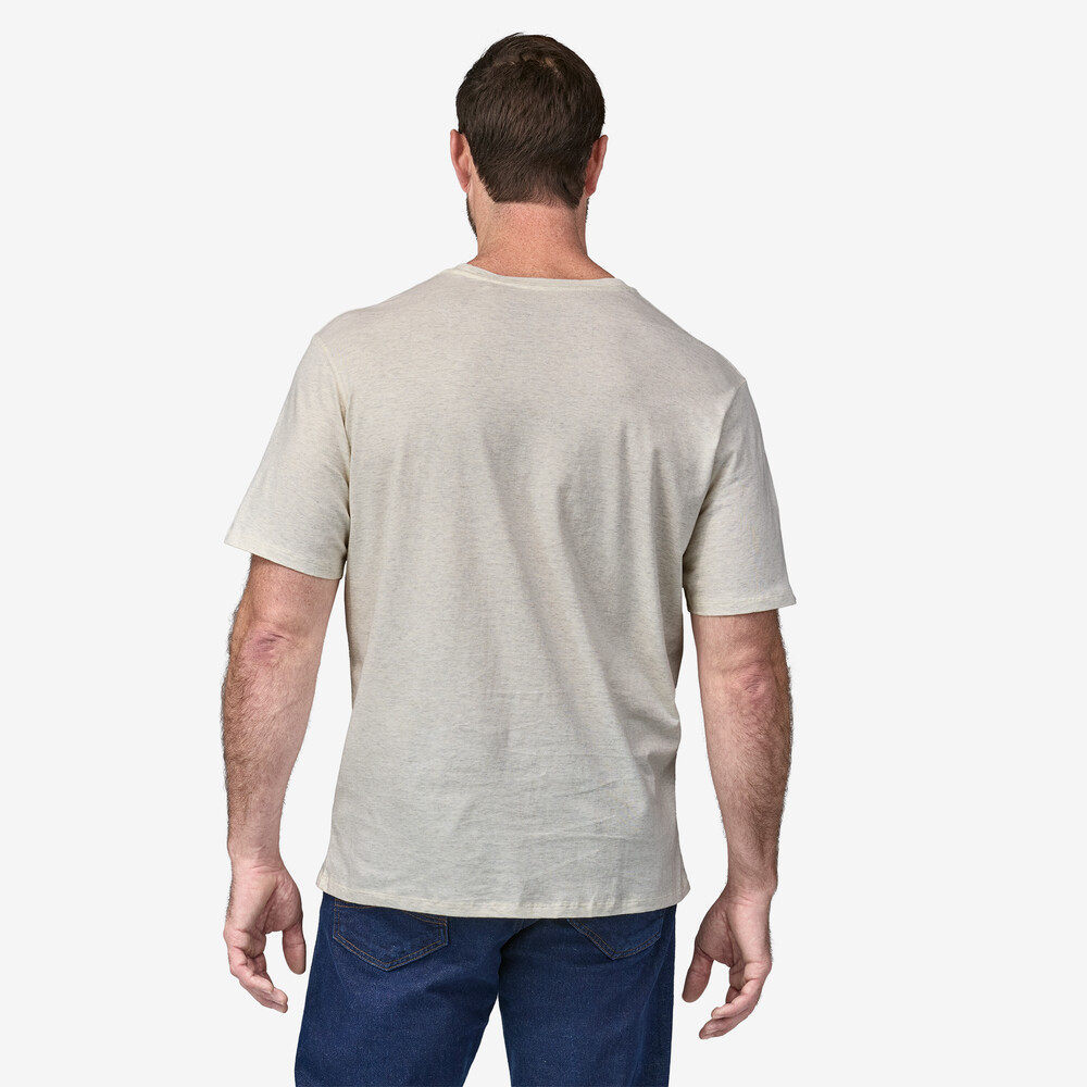 Leichtes Herren-T-Shirt aus regenerativer, biozertifizierter Baumwolle mit Tasche