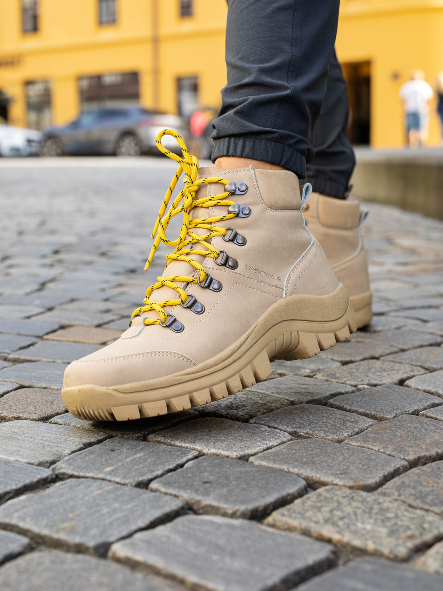 Mellow Lily Leather Boot