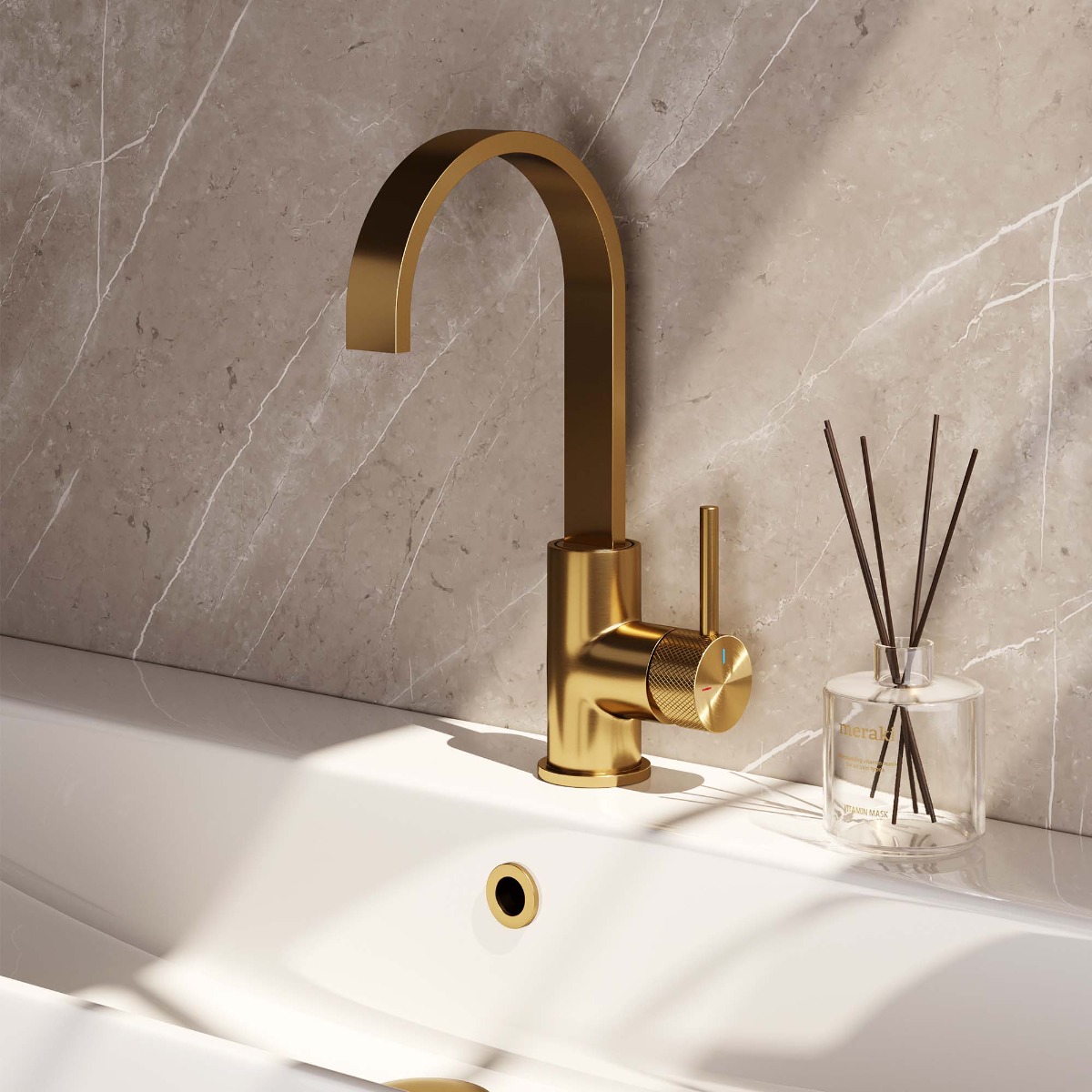 Brauer Gold Carving wastafelkraan met platte uitloop, ronde handgreep en ColdStart geborsteld messing PVD