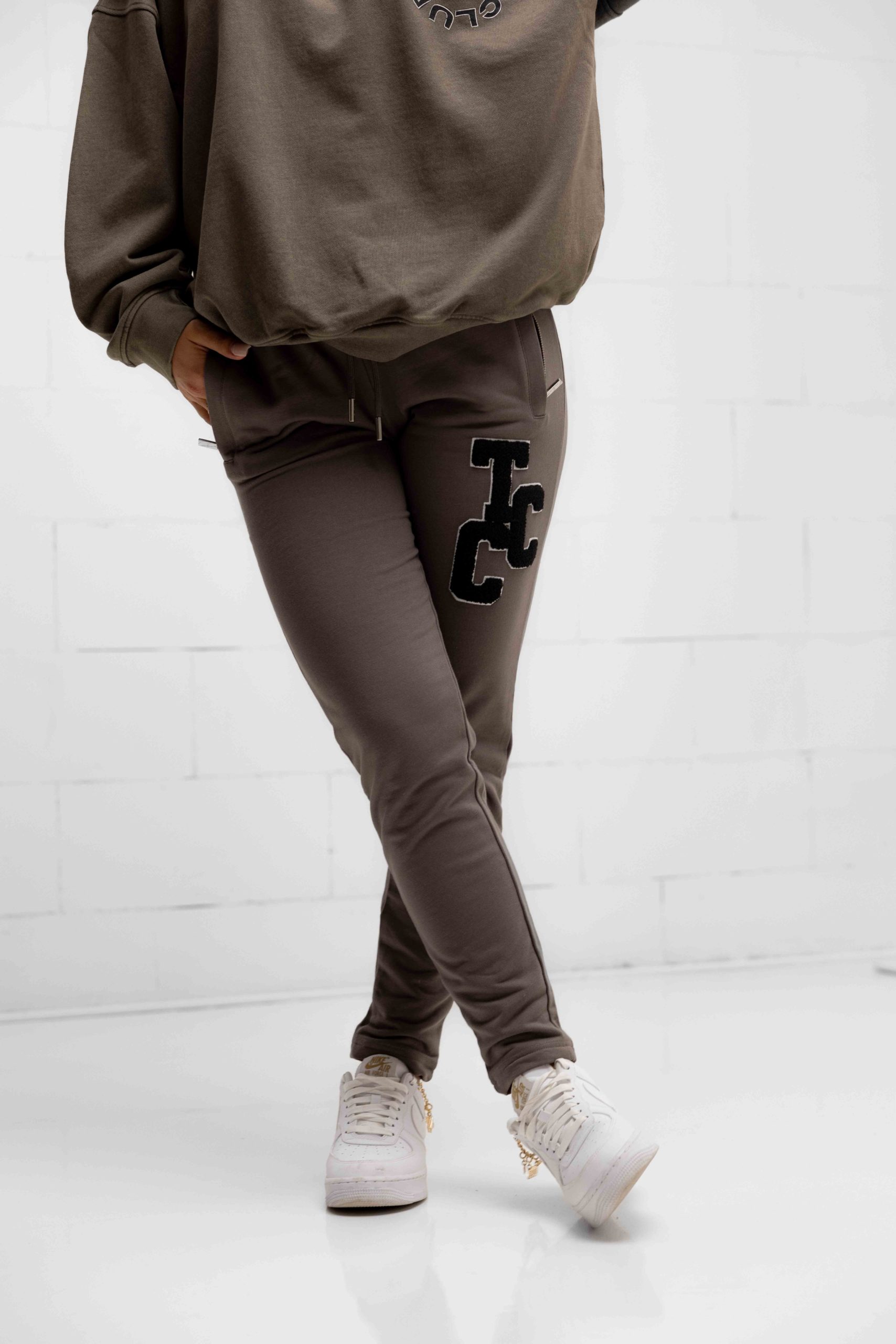 Couture Club Varsity Boucle Logo Trainingsbroek Dames Bruin