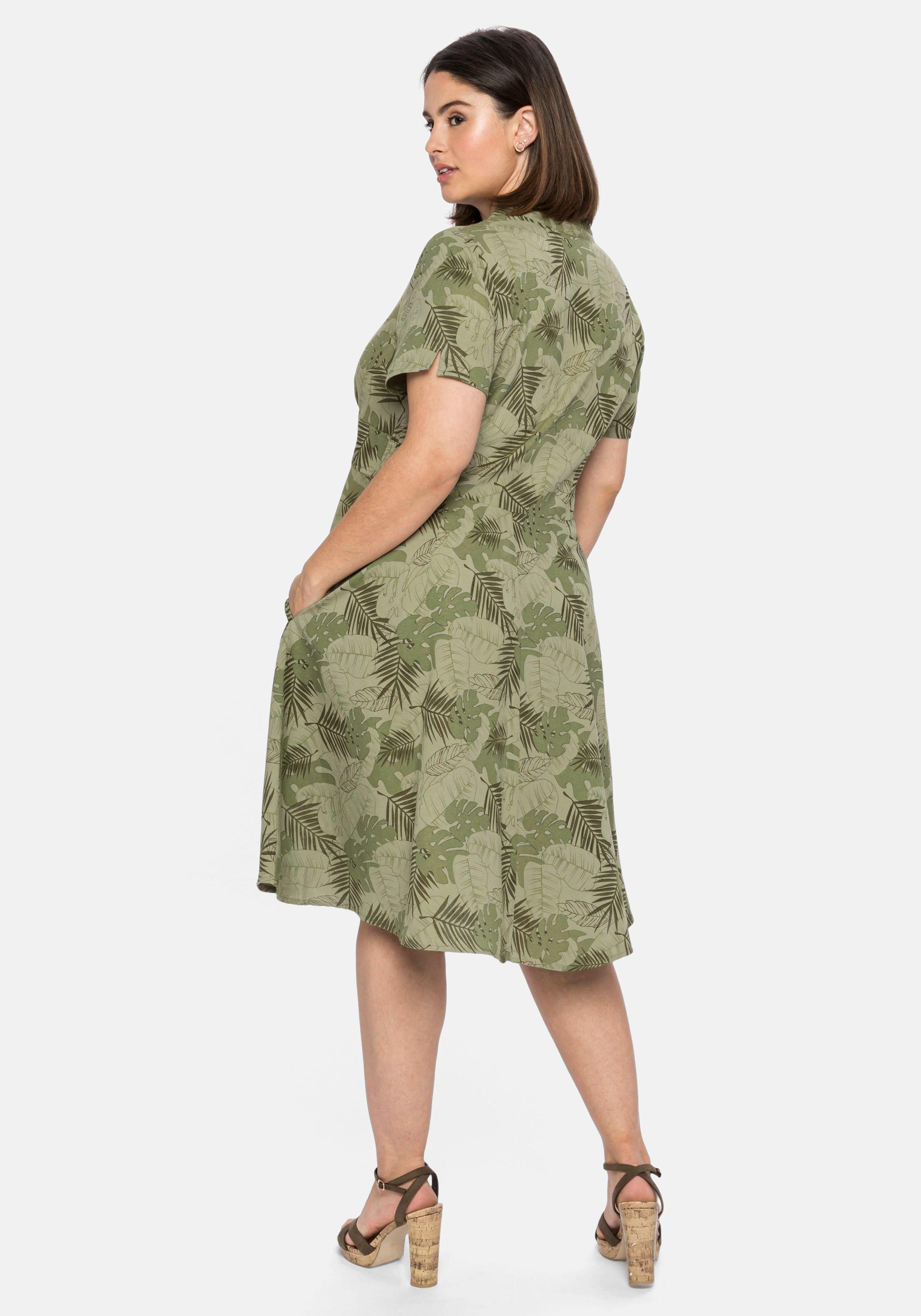 Midikleid mit Blätterprint und Knopfleiste