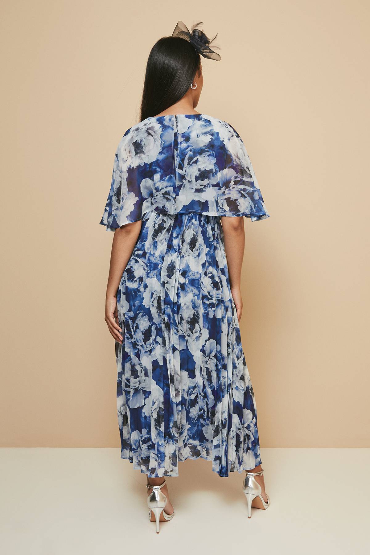 Wallis Robe Mi-Longue à Imprimé Floral avec Manches Cape Plissées - Taille Petite