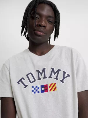 Camiseta de modelagem relaxada com logo de arquivo