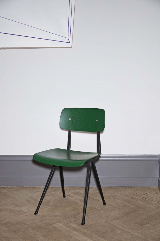 Hay Result stoel helder gelakt, zwart onderstel